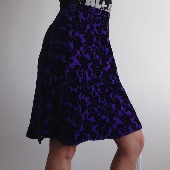The Work - Purple Velvet Burnout Flower Skirt - Picture 3 of 12